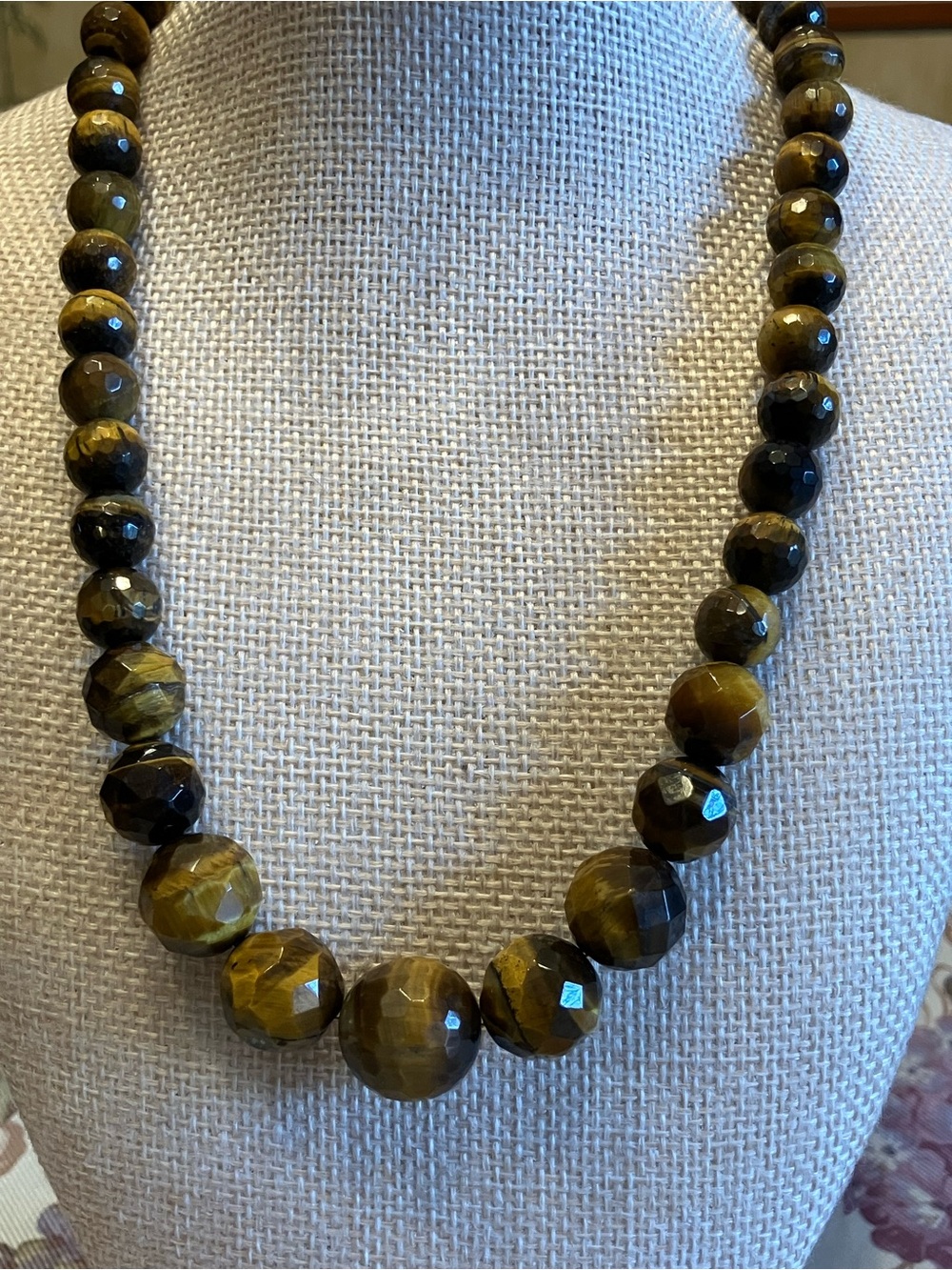 TIGER EYE FACETED AND GRADUATED STONES 18” FACETED MATCHED BRACELET